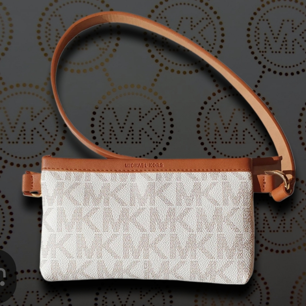 ⭐️🆕️NWT Michael Kors Tan and Cream Belt Bag
